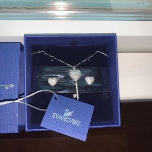 Swarovski Heart key Necklace& Earrings set
